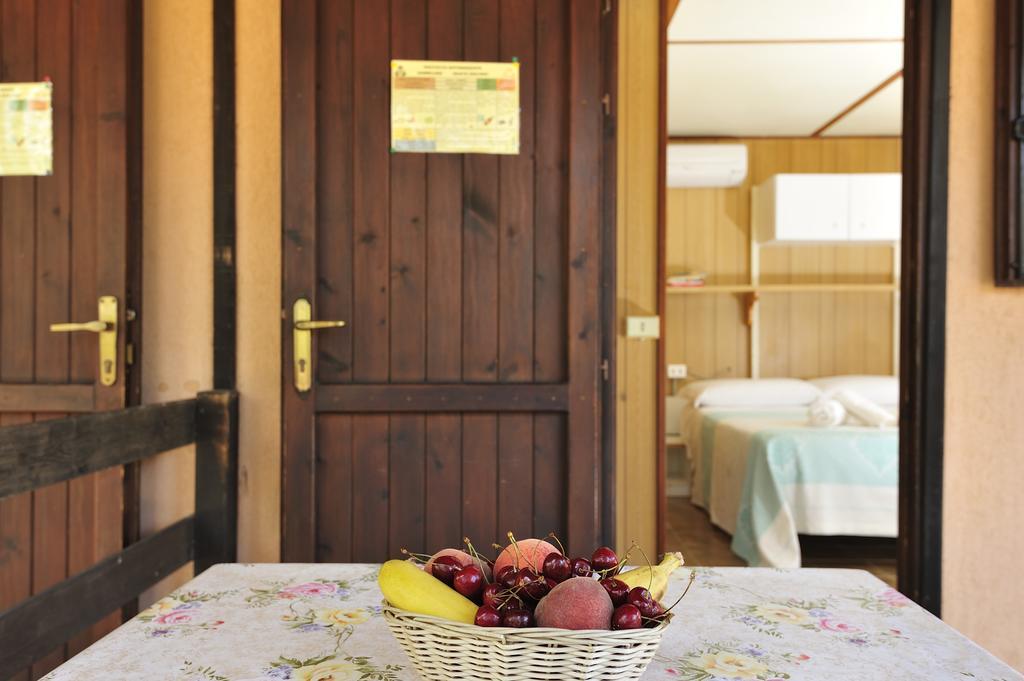 Villaggio Camping Tesonis Beach Tertenìa Exterior foto