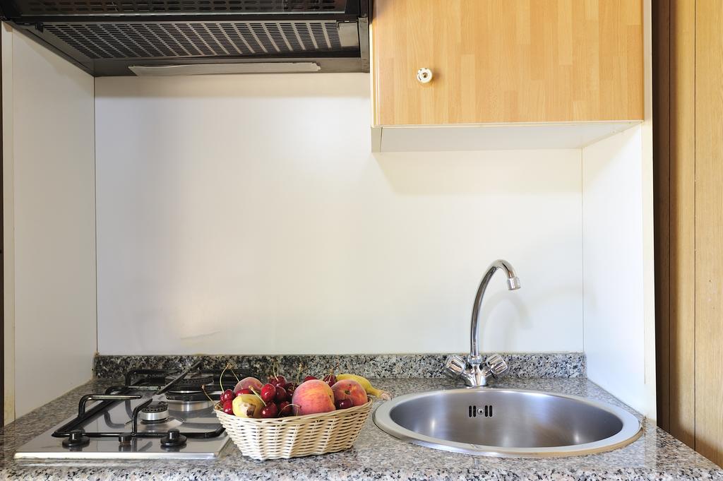 Villaggio Camping Tesonis Beach Tertenìa Habitación foto